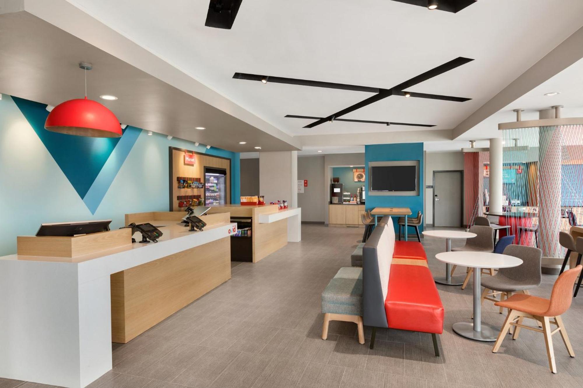 Avid Hotel - Staunton By Ihg Eksteriør billede